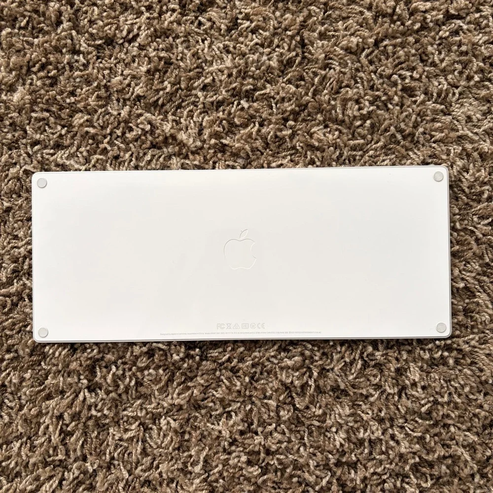 Apple Wireless White Keyboard